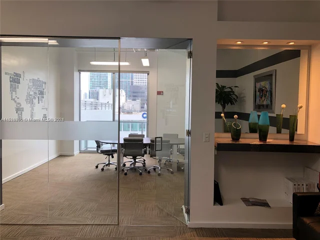 1060 BRICKELL AV # 2211, Miami FL 33131