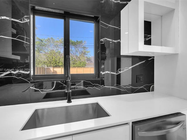 1223 Polk St # 0, Hollywood FL 33019