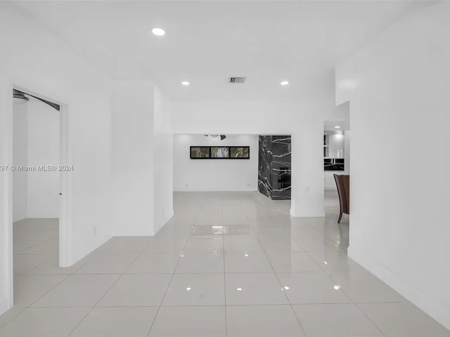 1223 Polk St # 0, Hollywood FL 33019