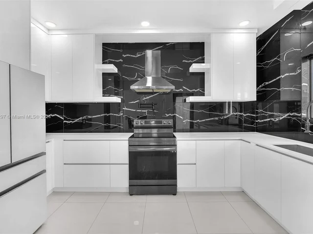 1223 Polk St # 0, Hollywood FL 33019