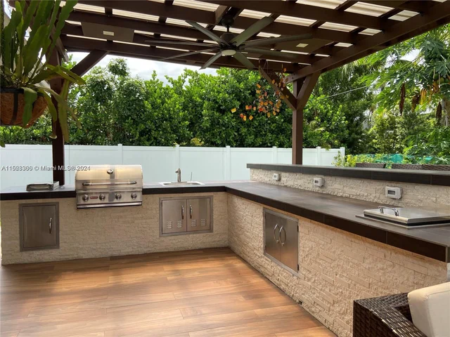 8721 SW 80th St, Miami FL 33173