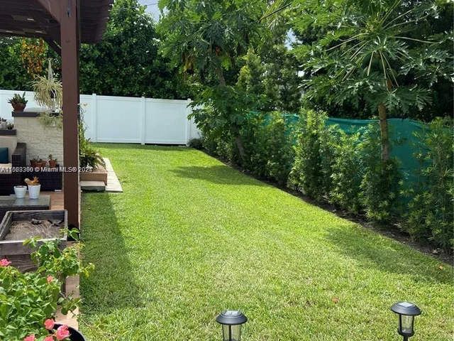 8721 SW 80th St, Miami FL 33173