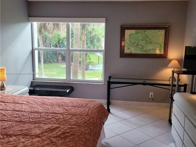 3774 Inverrary Blvd # 206P, Lauderhill FL 33319