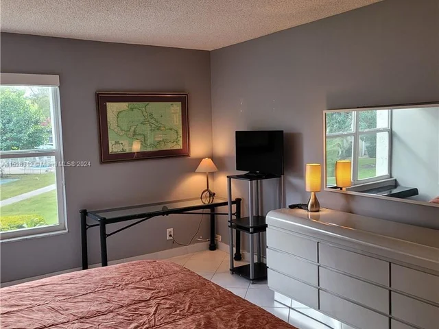 3774 Inverrary Blvd # 206P, Lauderhill FL 33319