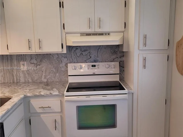 3774 Inverrary Blvd # 206P, Lauderhill FL 33319