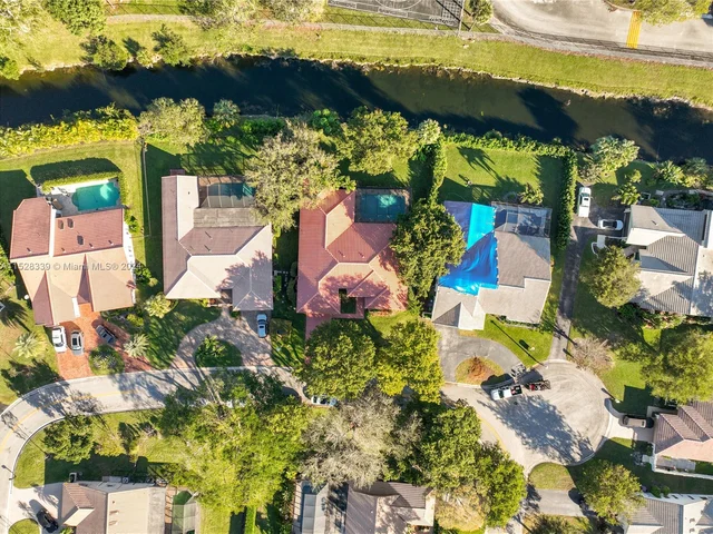 5633 NW 86th Ave, Coral Springs FL 33067