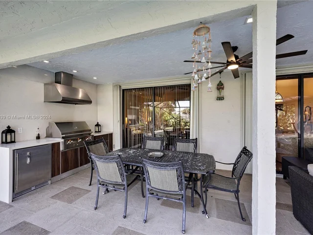 5633 NW 86th Ave, Coral Springs FL 33067