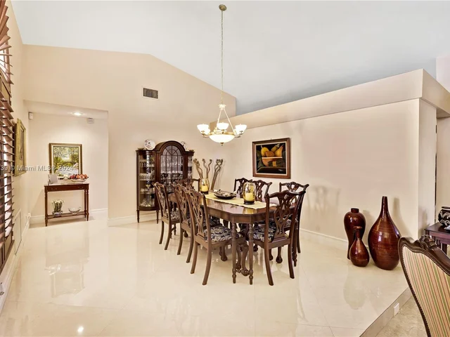 5633 NW 86th Ave, Coral Springs FL 33067