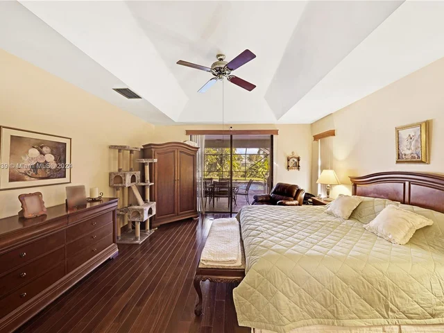 5633 NW 86th Ave, Coral Springs FL 33067