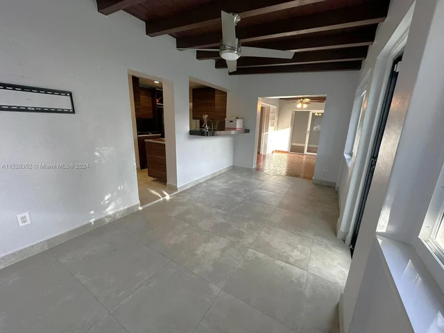 120 SW 26th Rd, Miami FL 33129