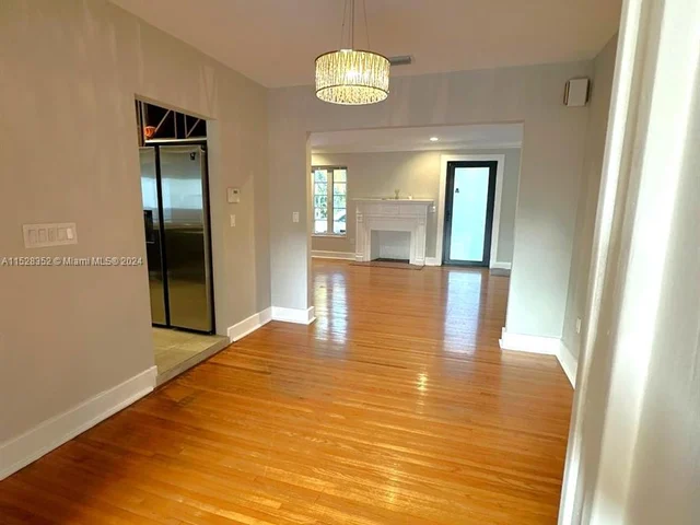 120 SW 26th Rd, Miami FL 33129