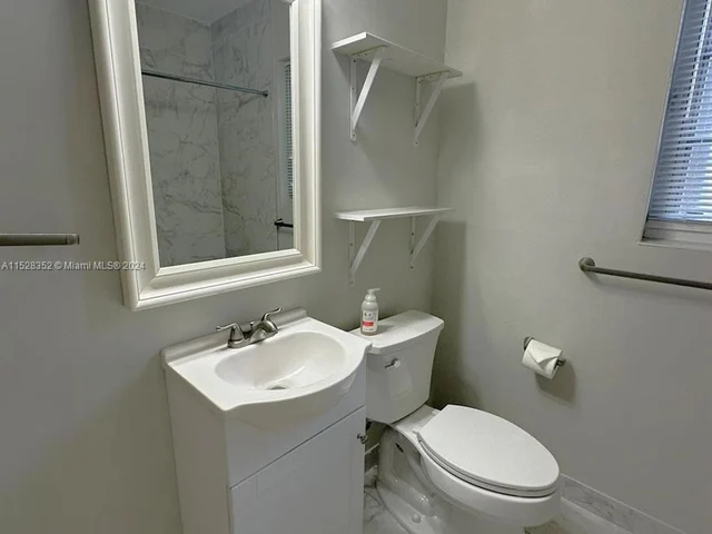 120 SW 26th Rd, Miami FL 33129