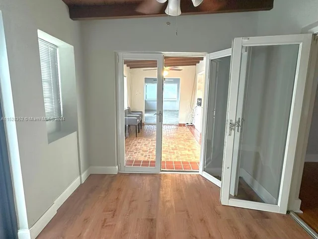 120 SW 26th Rd, Miami FL 33129