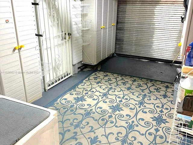 120 SW 26th Rd, Miami FL 33129