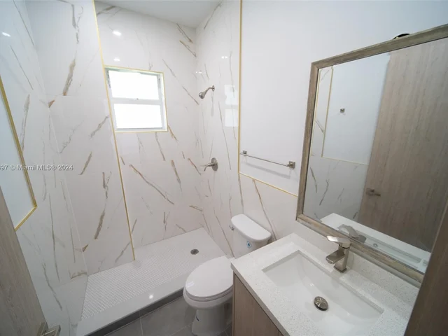 500 Foster Rd # B, Hallandale Beach FL 33009