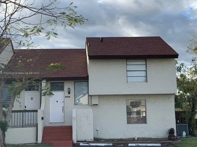 562 NW 98th Ct # 562, Miami FL 33172