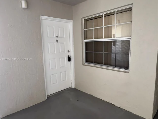 2810 N Oakland Forest Dr # 308, Oakland Park FL 33309
