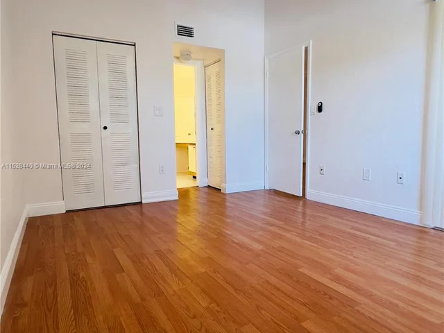 2810 N Oakland Forest Dr # 308, Oakland Park FL 33309