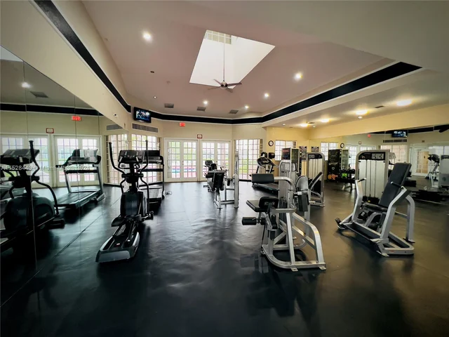 2810 N Oakland Forest Dr # 308, Oakland Park FL 33309