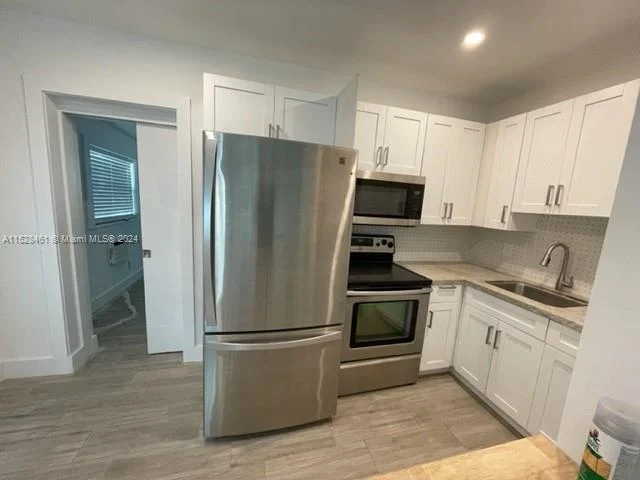 2048 NE 168th St # 3, North Miami Beach FL 33162