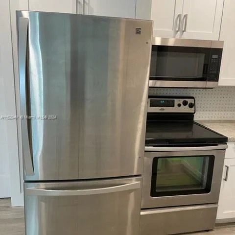 2048 NE 168th St # 3, North Miami Beach FL 33162