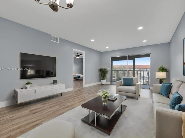 1351 SW 125th Ave # 401S, Pembroke Pines FL 33027