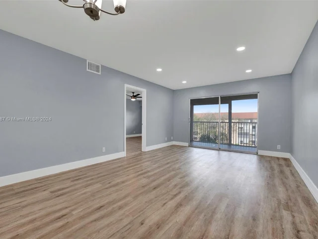 1351 SW 125th Ave # 401S, Pembroke Pines FL 33027