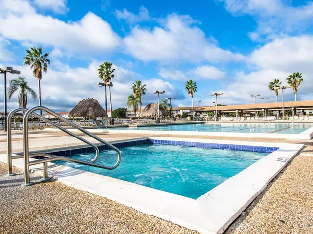 1351 SW 125th Ave # 401S, Pembroke Pines FL 33027