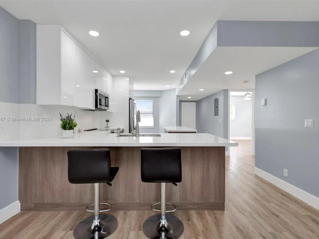 1351 SW 125th Ave # 401S, Pembroke Pines FL 33027