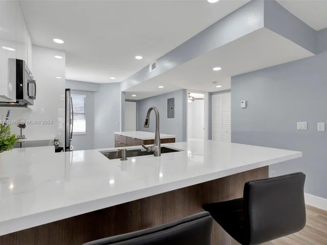 1351 SW 125th Ave # 401S, Pembroke Pines FL 33027