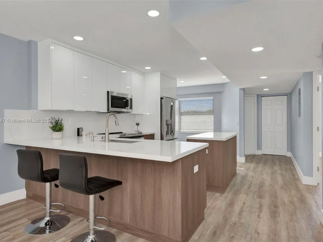 1351 SW 125th Ave # 401S, Pembroke Pines FL 33027