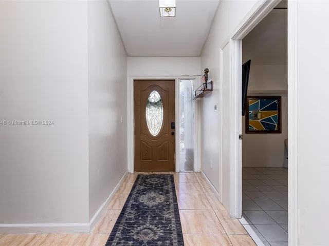 1020 SW 87th Ter, Pembroke Pines FL 33025