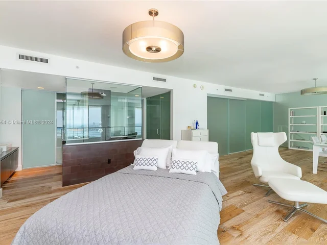 1040 Biscayne Blvd # 4402, Miami FL 33132