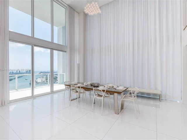 1040 Biscayne Blvd # 4402, Miami FL 33132