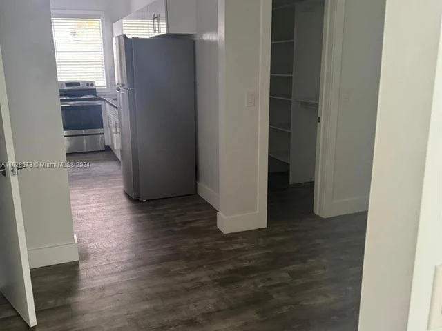 317 W 28th St # 6, Miami Beach FL 33140