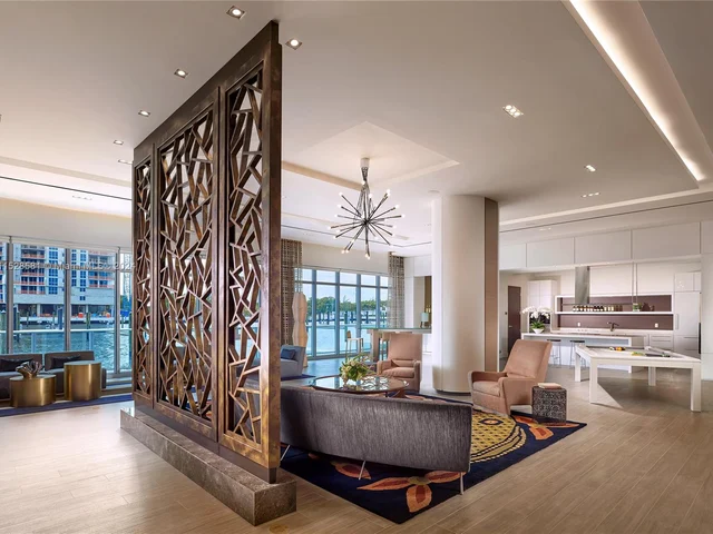 17301 Biscayne Blvd # 1107, North Miami Beach FL 33160