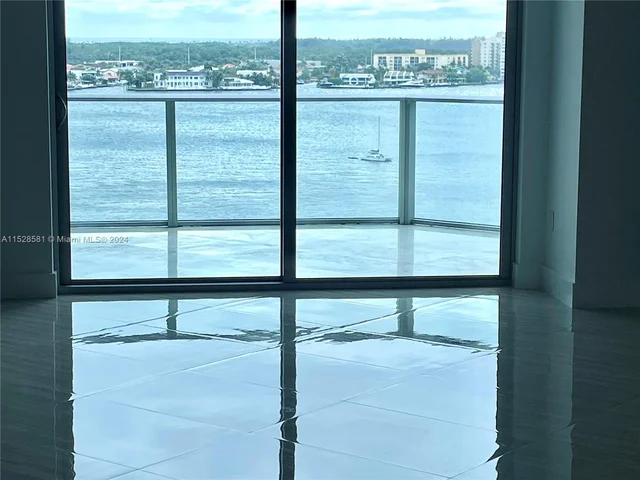 17301 Biscayne Blvd # 1107, North Miami Beach FL 33160