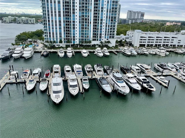17301 Biscayne Blvd # 1107, North Miami Beach FL 33160