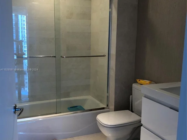 17301 Biscayne Blvd # 1107, North Miami Beach FL 33160