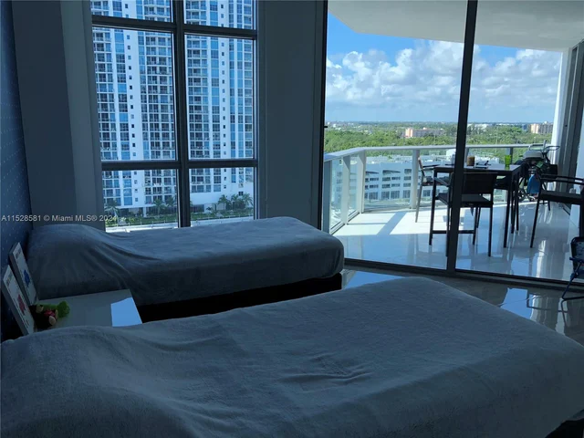 17301 Biscayne Blvd # 1107, North Miami Beach FL 33160