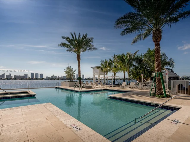 17301 Biscayne Blvd # 1107, North Miami Beach FL 33160