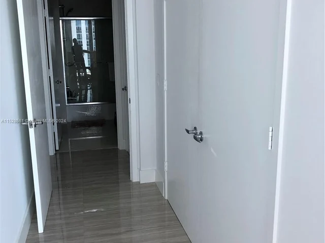 17301 Biscayne Blvd # 1107, North Miami Beach FL 33160