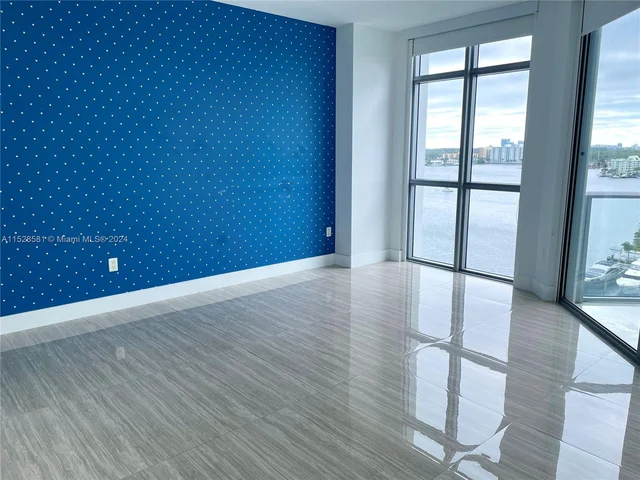 17301 Biscayne Blvd # 1107, North Miami Beach FL 33160