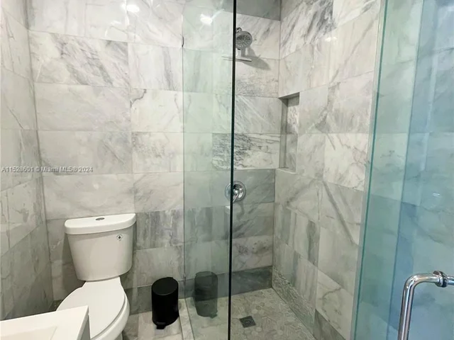 120 NW 49th St, Miami FL 33127