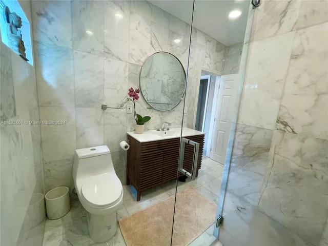 120 NW 49th St, Miami FL 33127