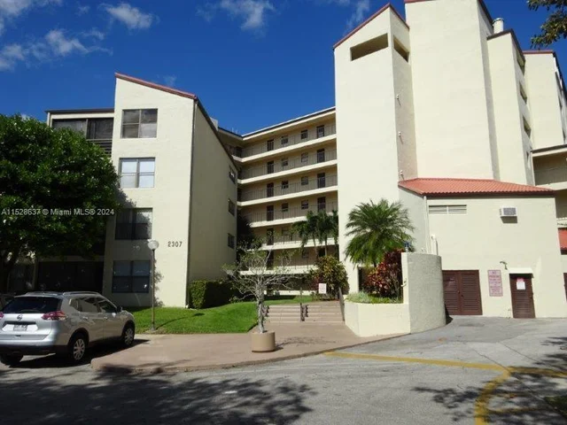 2309 S Cypress Bend Dr # 612C, Pompano Beach FL 33069