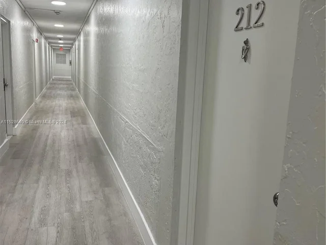 17570 Atlantic Blvd # 212, Sunny Isles Beach FL 33160
