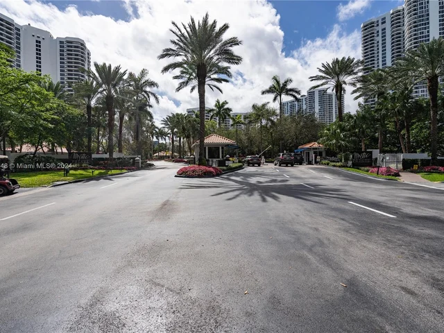 19195 Mystic Pointe Dr # 2908, Aventura FL 33180