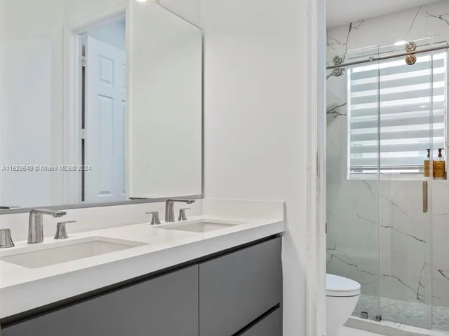 4830 Tropicana Ave, Cooper City FL 33330