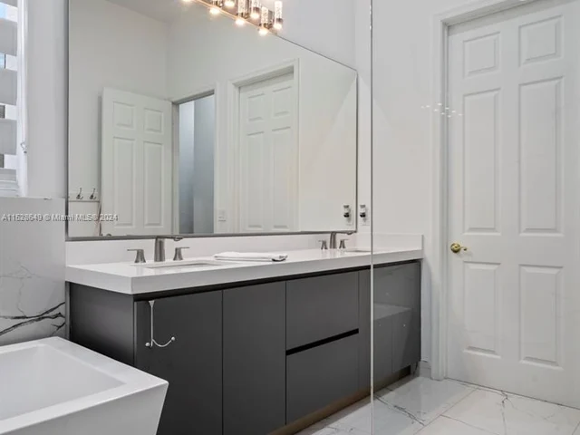 4830 Tropicana Ave, Cooper City FL 33330